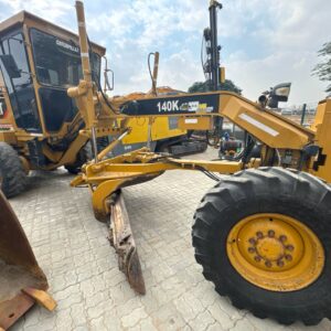 Грейдер Caterpillar 140K