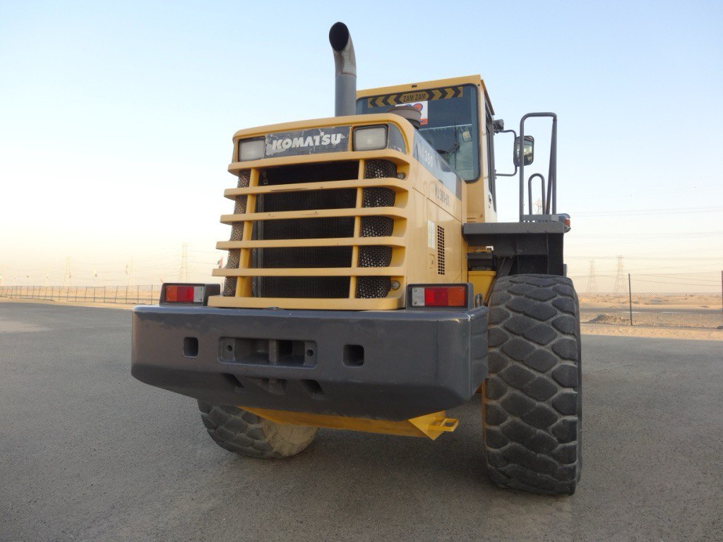 Погрузчик Komatsu WA380-3