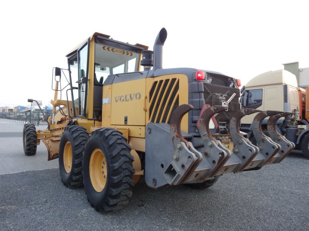 Грейдер Volvo G940
