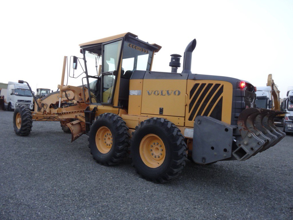 Грейдер Volvo G940