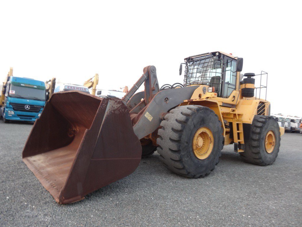 Погрузчик Volvo L220F