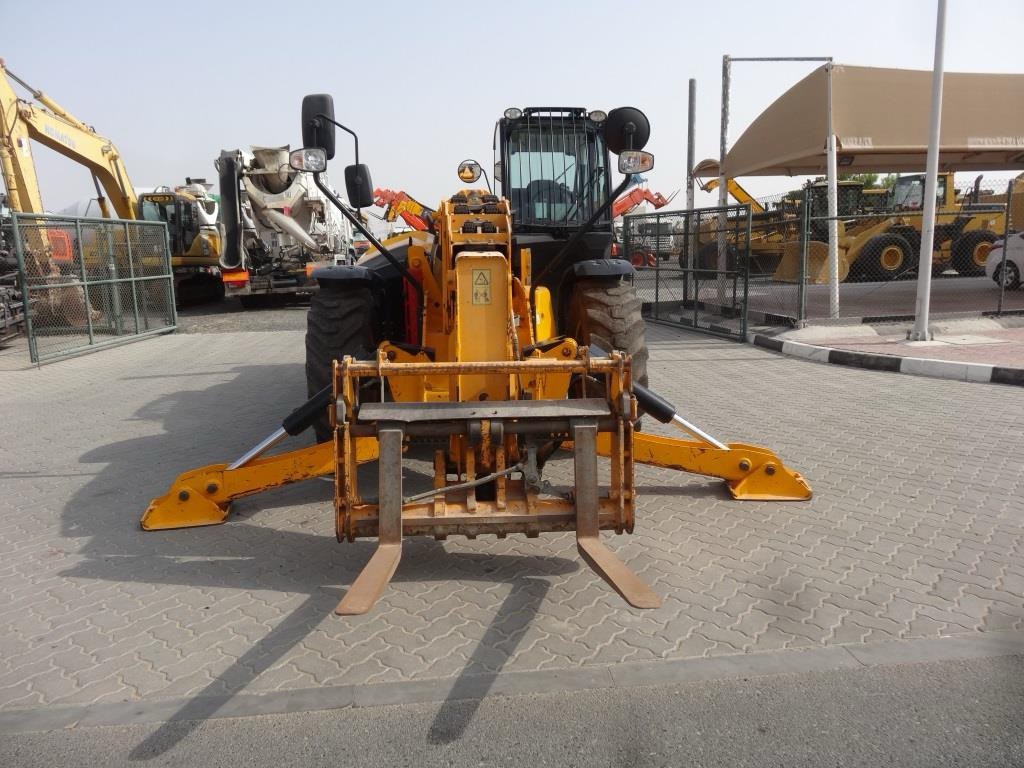 Телескопический погрузчик JCB 540-200