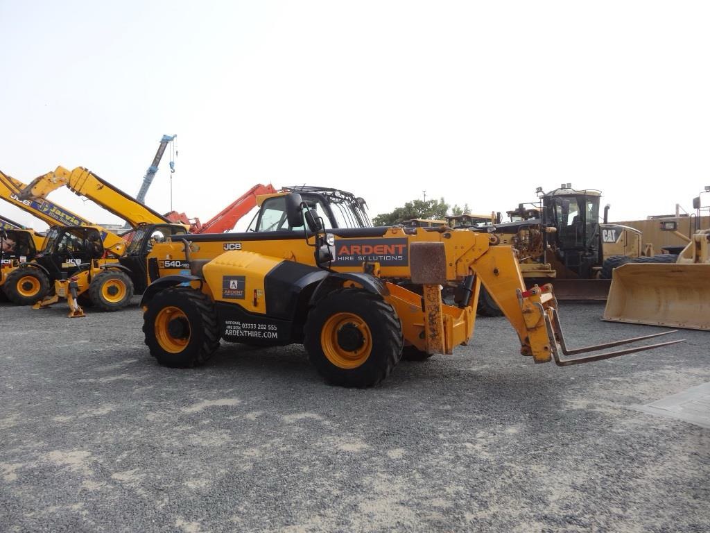 Телескопический погрузчик JCB 540-180