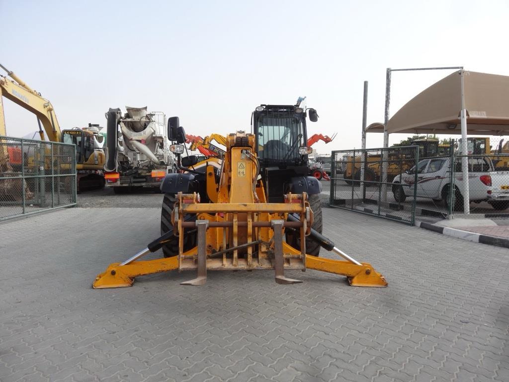 Телескопический погрузчик JCB 540-180