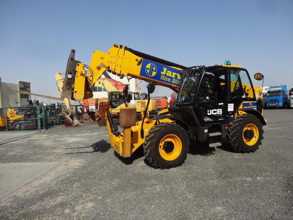 Телескопический погрузчик JCB 540-170