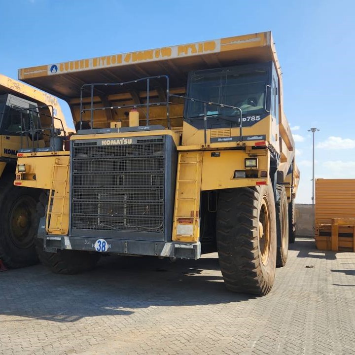Самосвал Komatsu 785-7