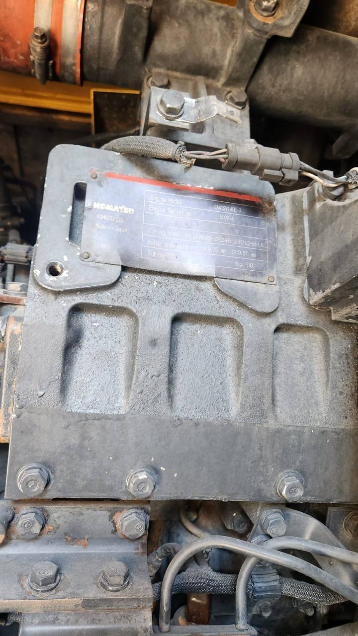 Самосвал Komatsu 785-7