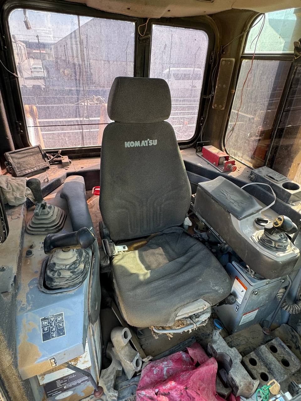 Бульдозер KOMATSU D375A-5