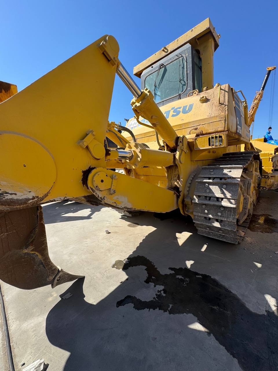 Бульдозер KOMATSU D375A-5