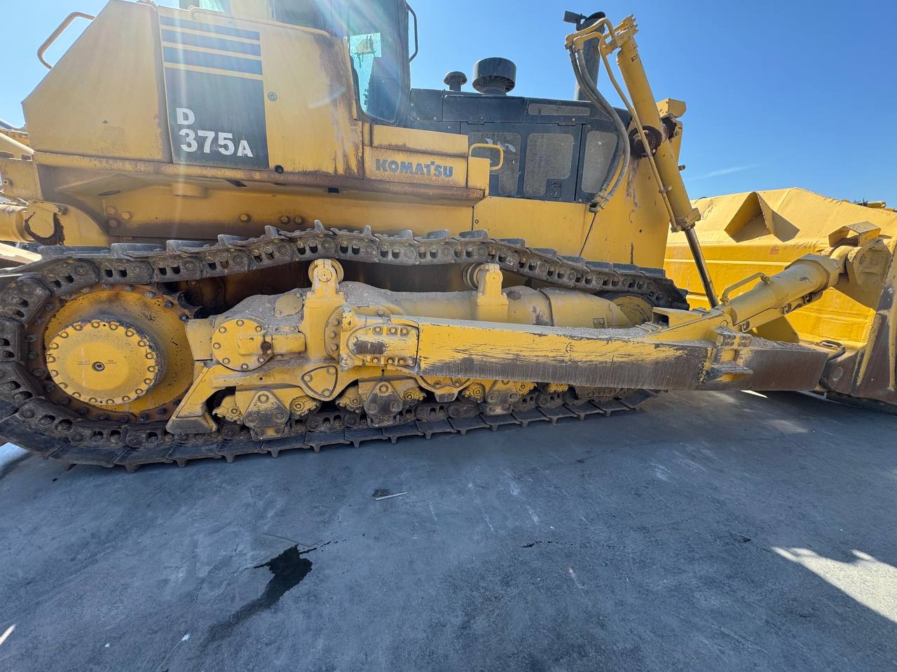 Бульдозер KOMATSU D375A-5