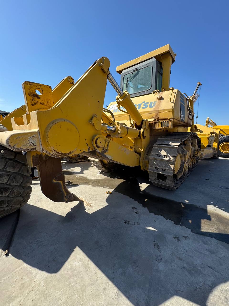 Бульдозер KOMATSU D375A-5