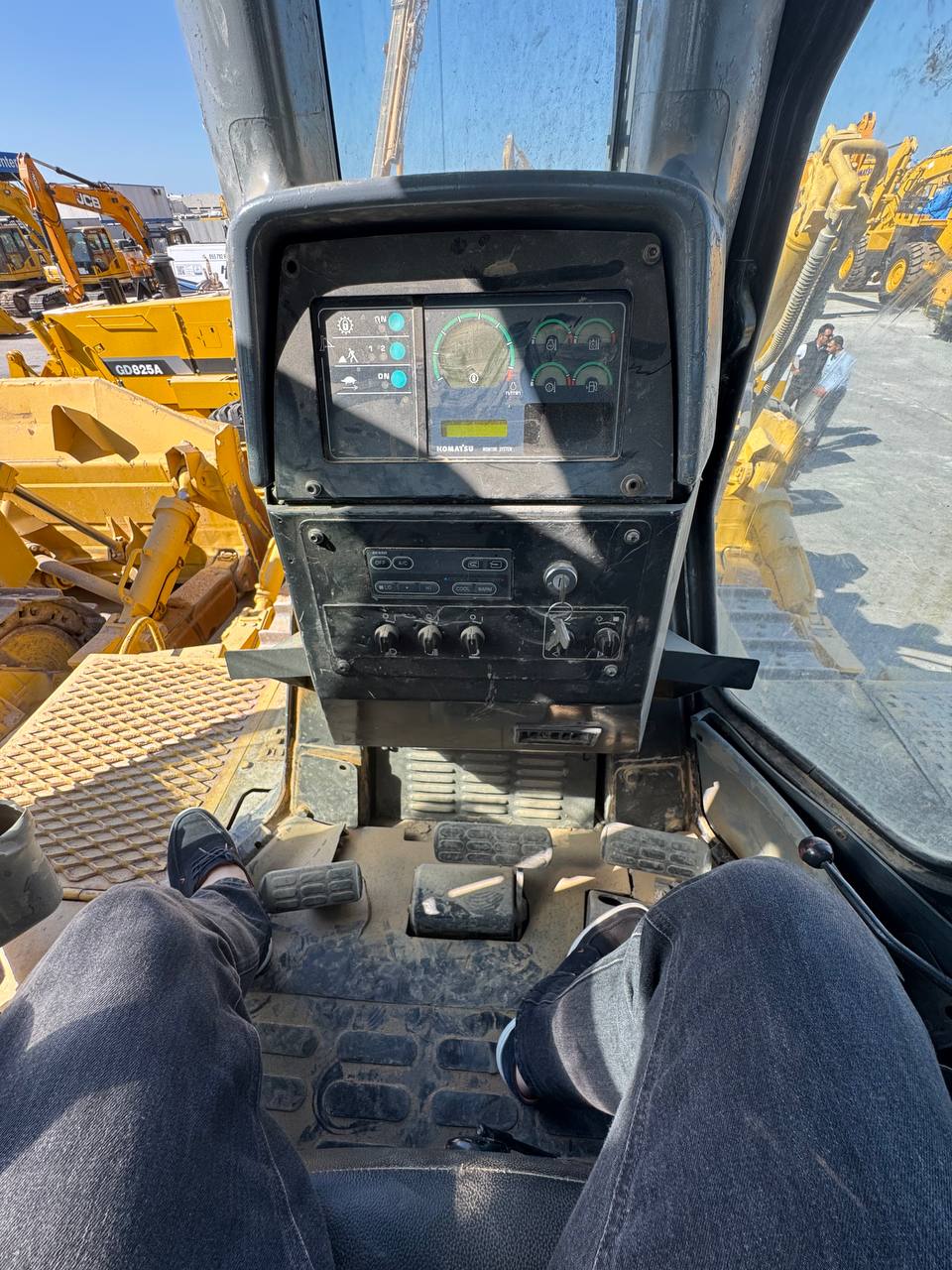 Бульдозер KOMATSU D375A-5