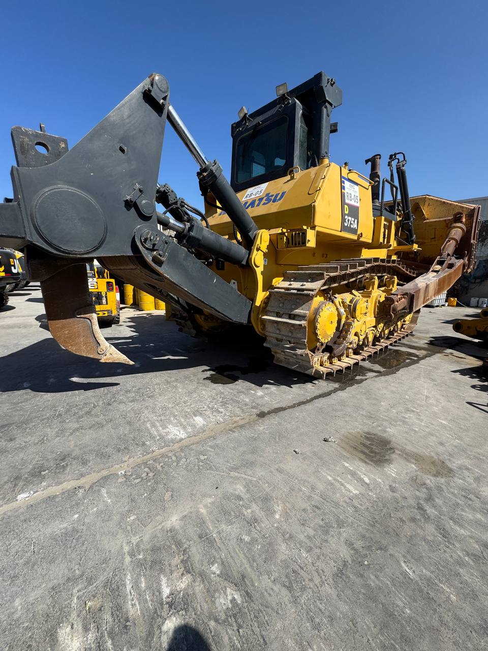 Бульдозер KOMATSU D375A-5