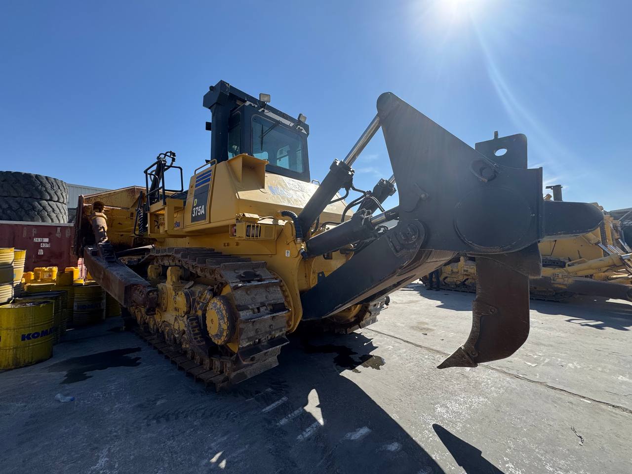 Бульдозер KOMATSU D375A-5