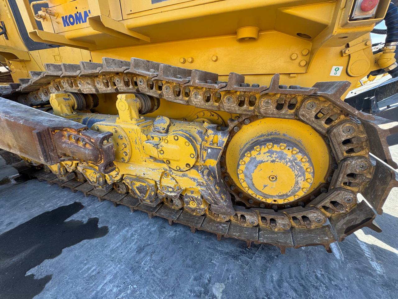 Бульдозер KOMATSU D375A-5