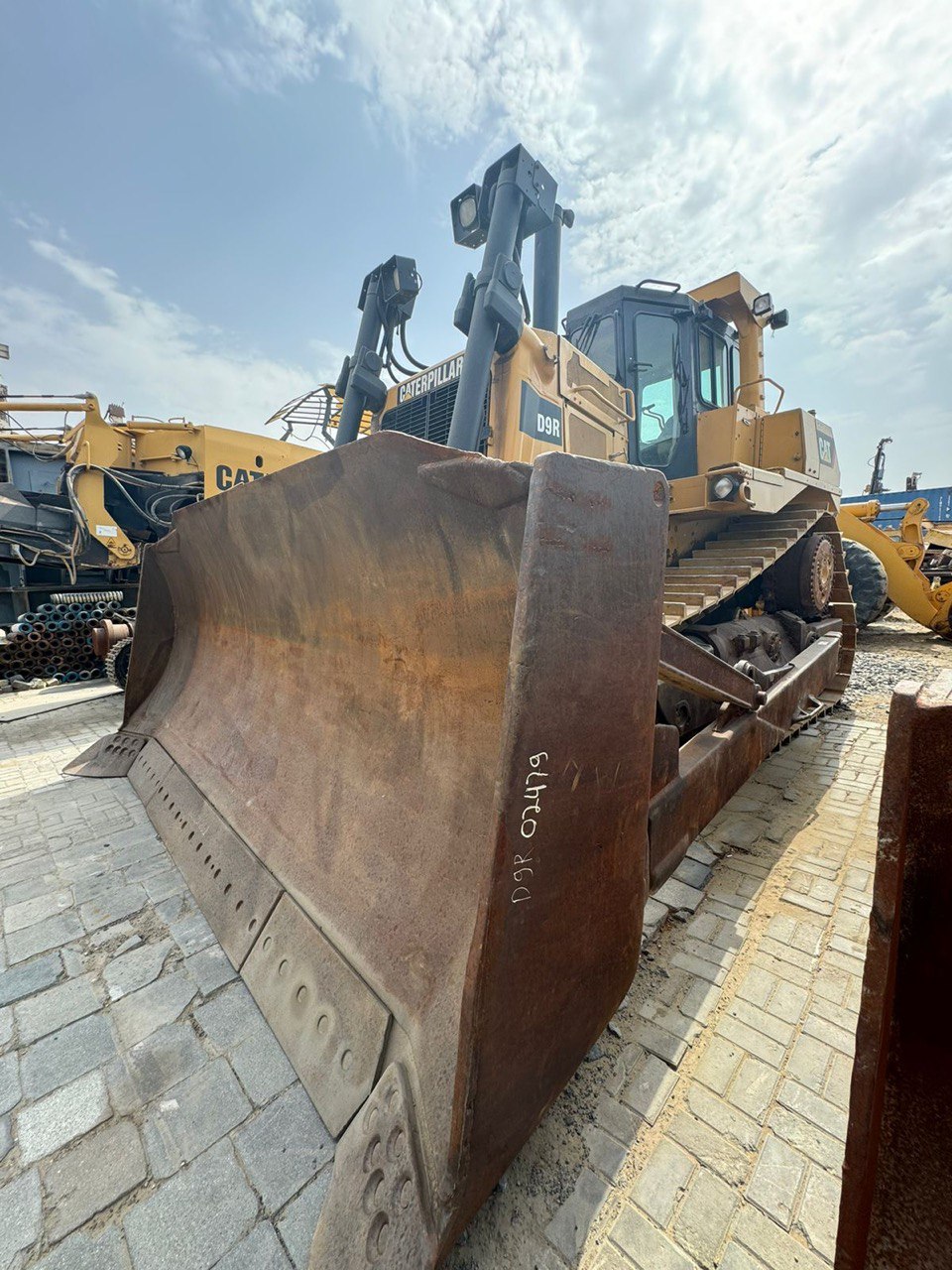 Бульдозер Caterpillar D9R