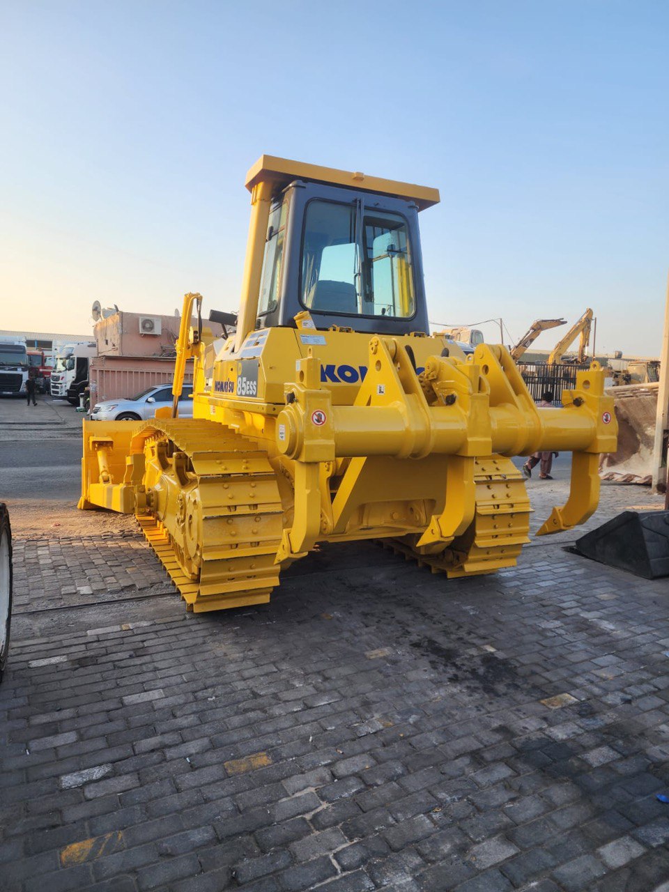 Бульдозер Komatsu 85ESS