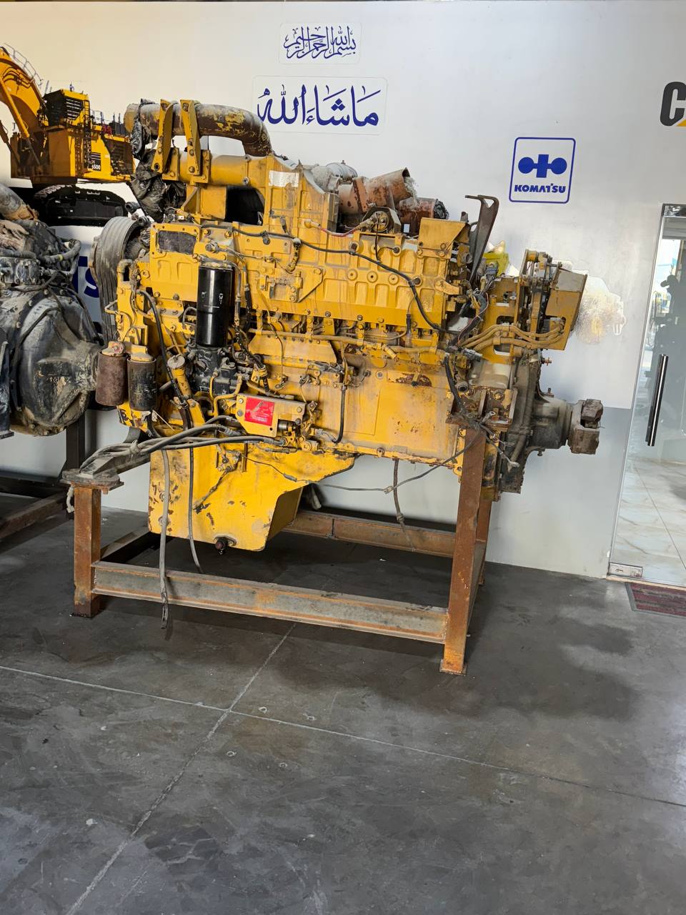 Двигатель Komatsu SAA12V140E-3