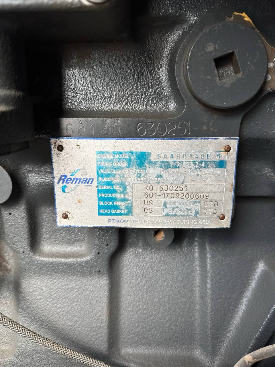 Двигатель Komatsu SAA6D140E-5