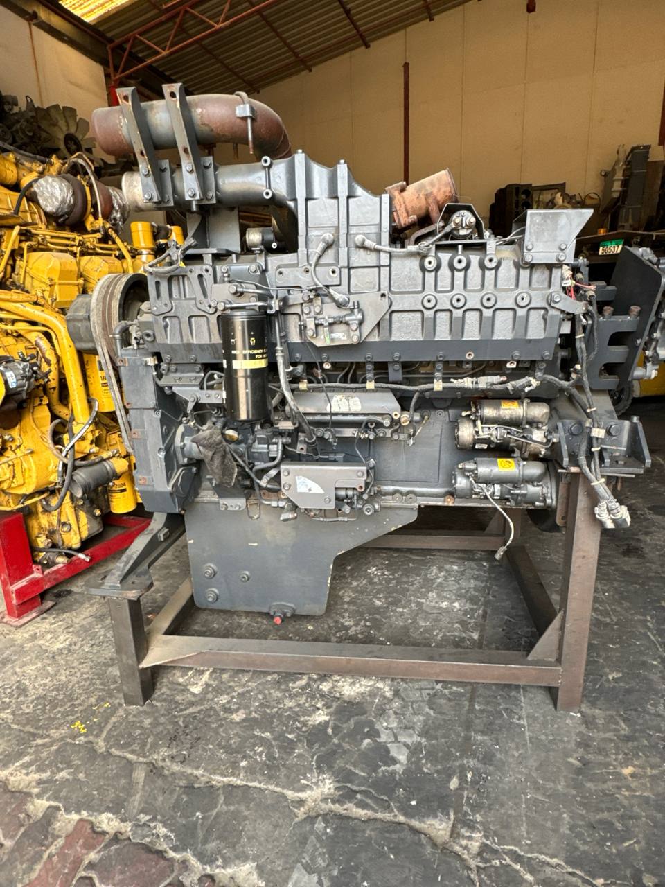 Двигатель Komatsu 140V12E-3