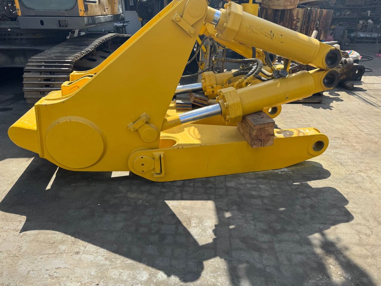 Рыхло Komatsu 375-5