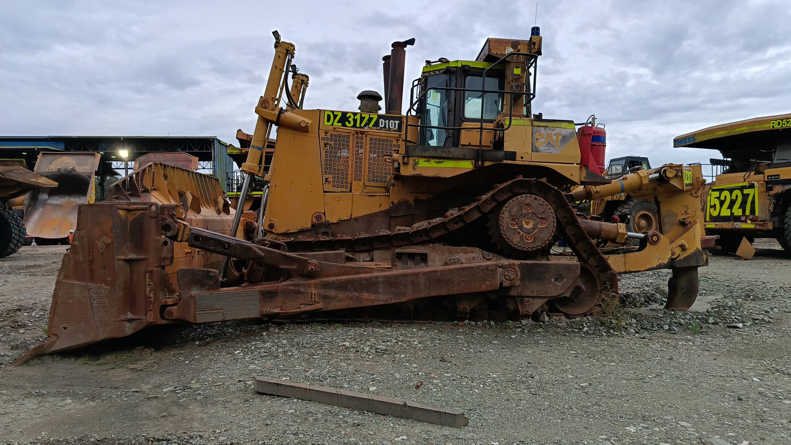 Бульдозер Cat D10T