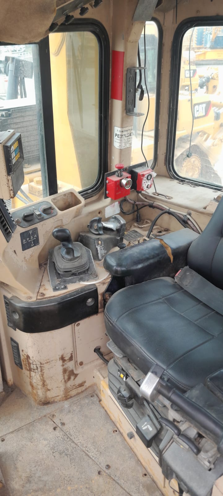 Бульдозер D10R CAT 2005 год (2 шт)