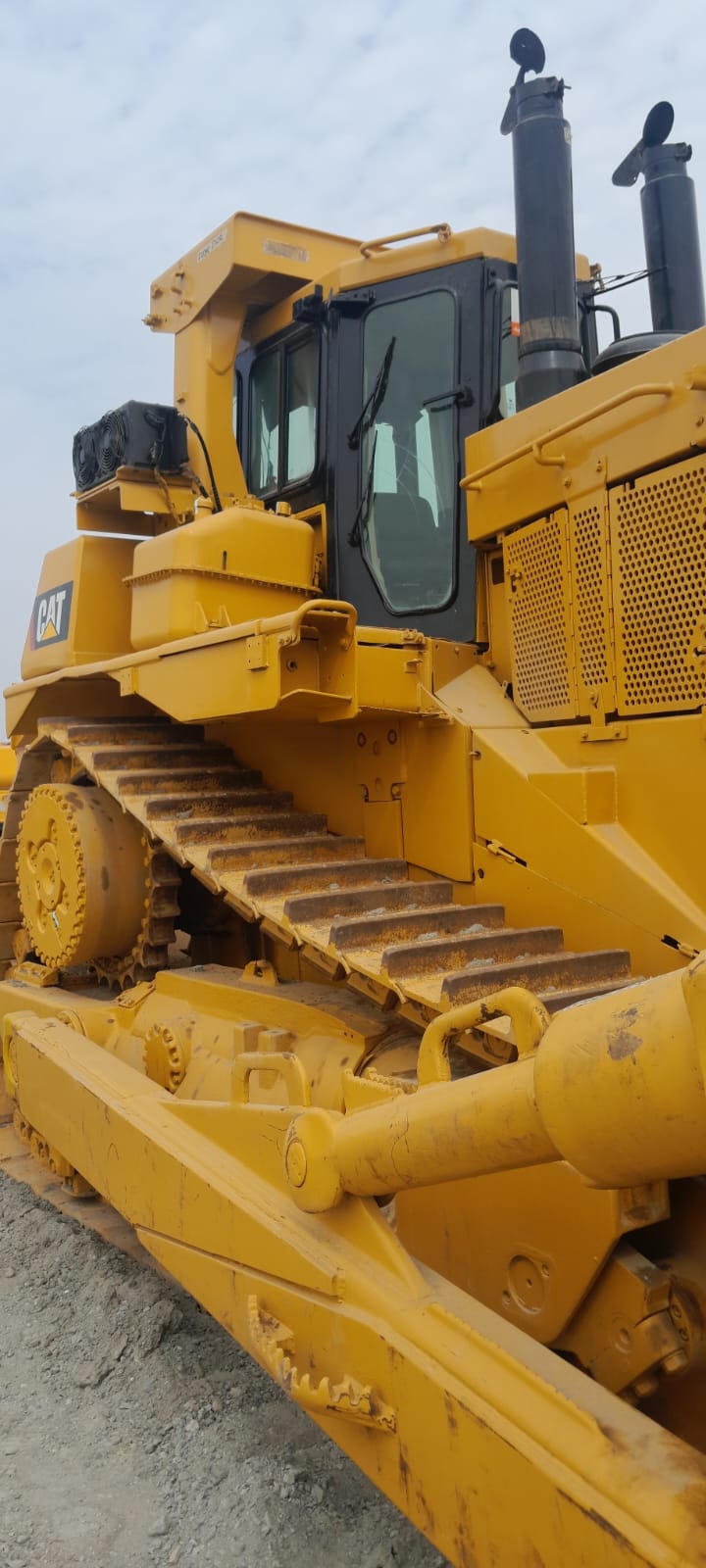 Бульдозер D10R CAT 2005 год (2 шт)