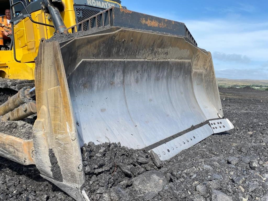 Бульдозер Komatsu D375A-8