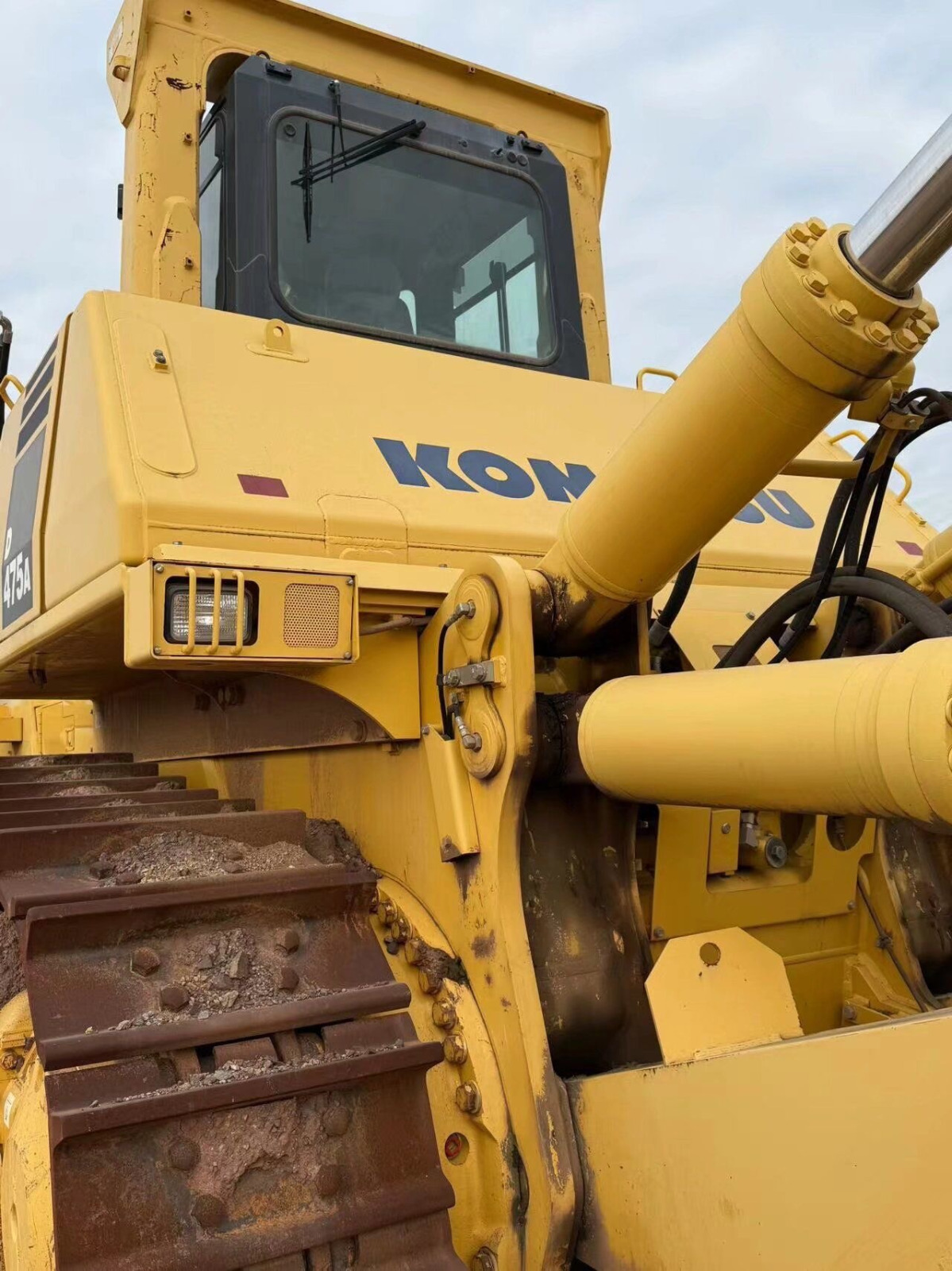 Бульдозер Komatsu D475A-5EO (в идеальном состоянии)