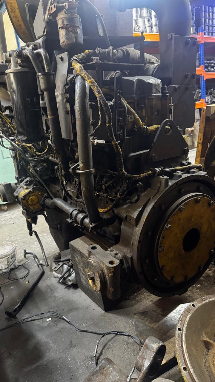 Двигатель Komatsu D275-5 SDA6D140E-3