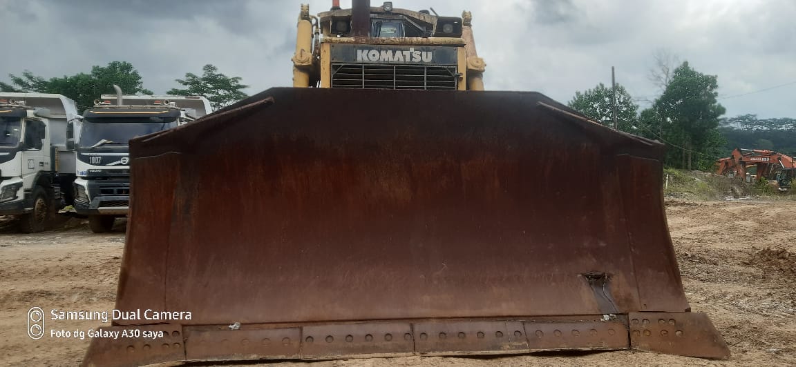 Бульдозер Komatsu 375-6