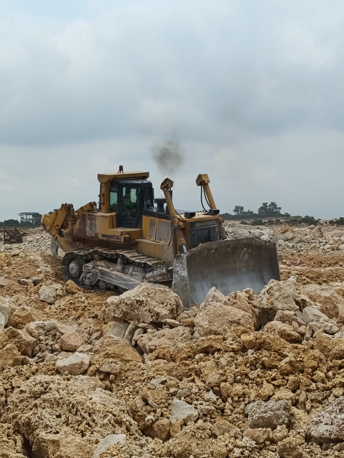 Бульдозер Komatsu 375-5
