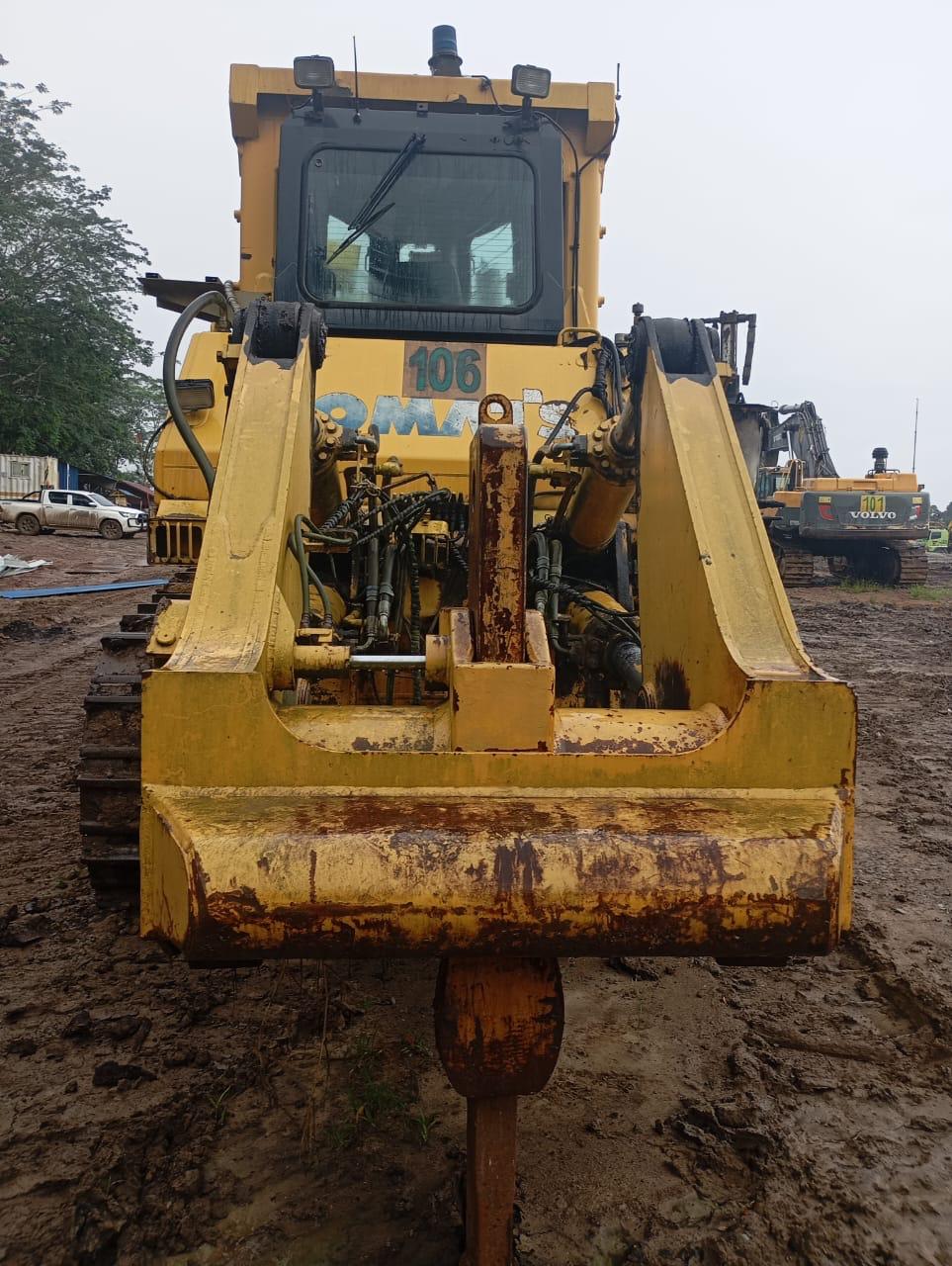 Бульдозер Komatsu 375-6