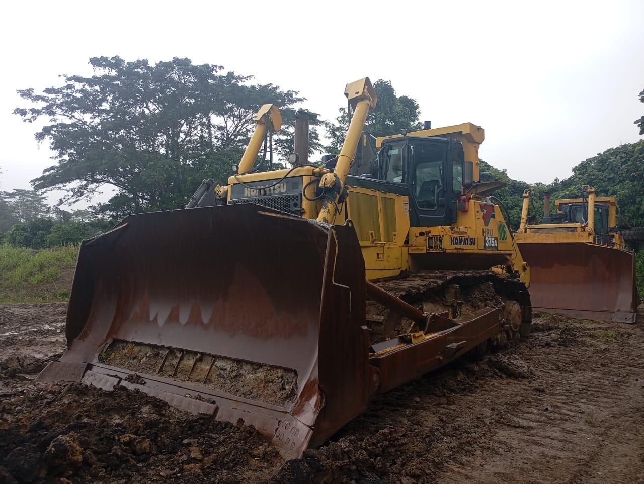 Бульдозер Komatsu 375-6