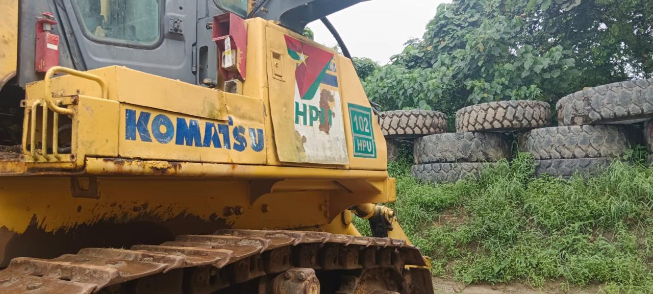 Бульдозер Komatsu 375-6R