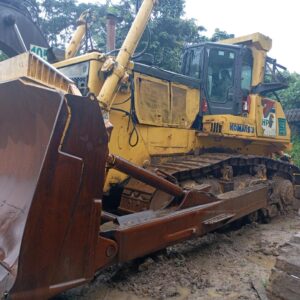 Бульдозер Komatsu 375-6R