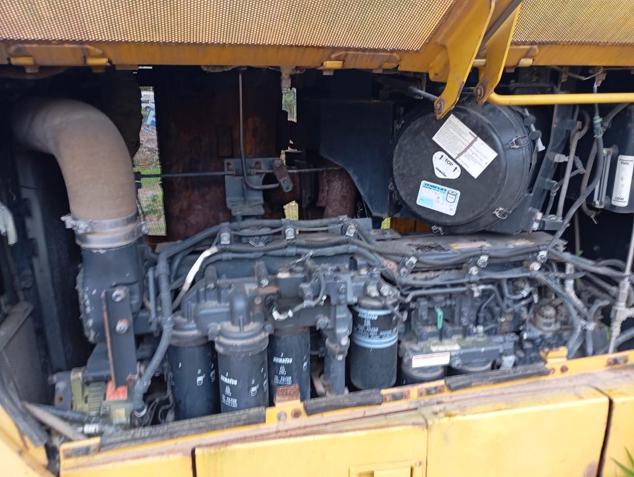 Бульдозер Komatsu 375-6R