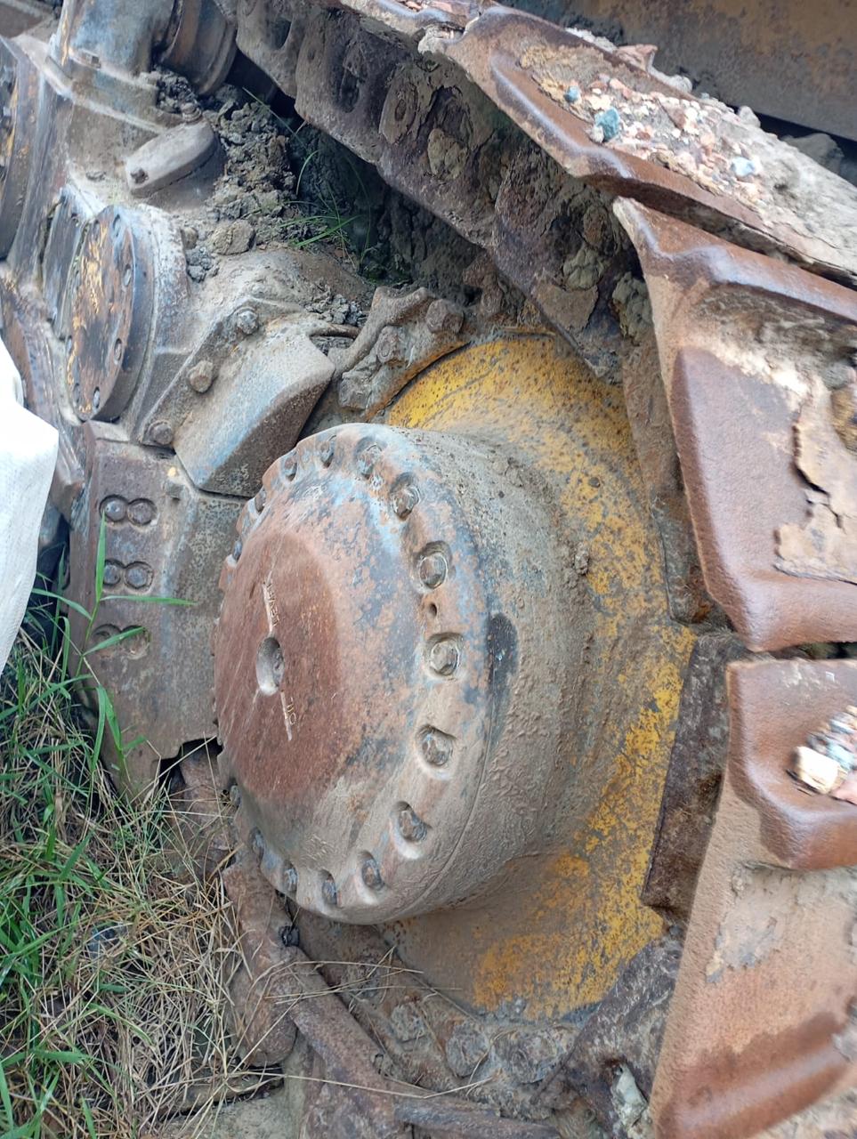 Бульдозер Komatsu 375-6R