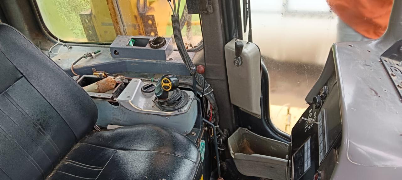 Бульдозер Komatsu 375-6R