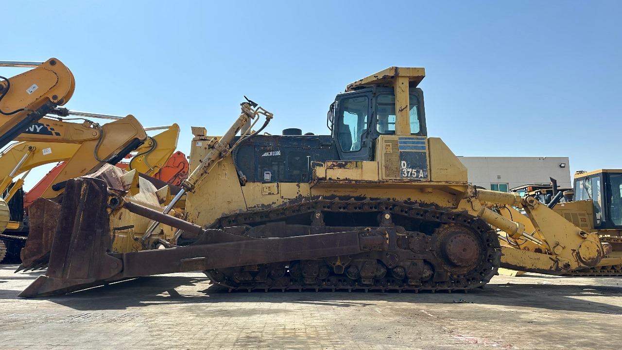 Бульдозер Komatsu D375-5