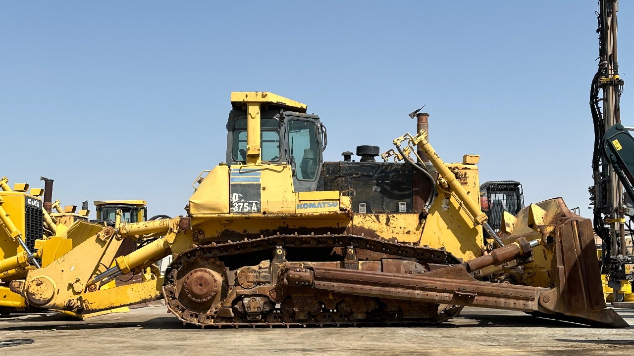 Бульдозер Komatsu D375-5