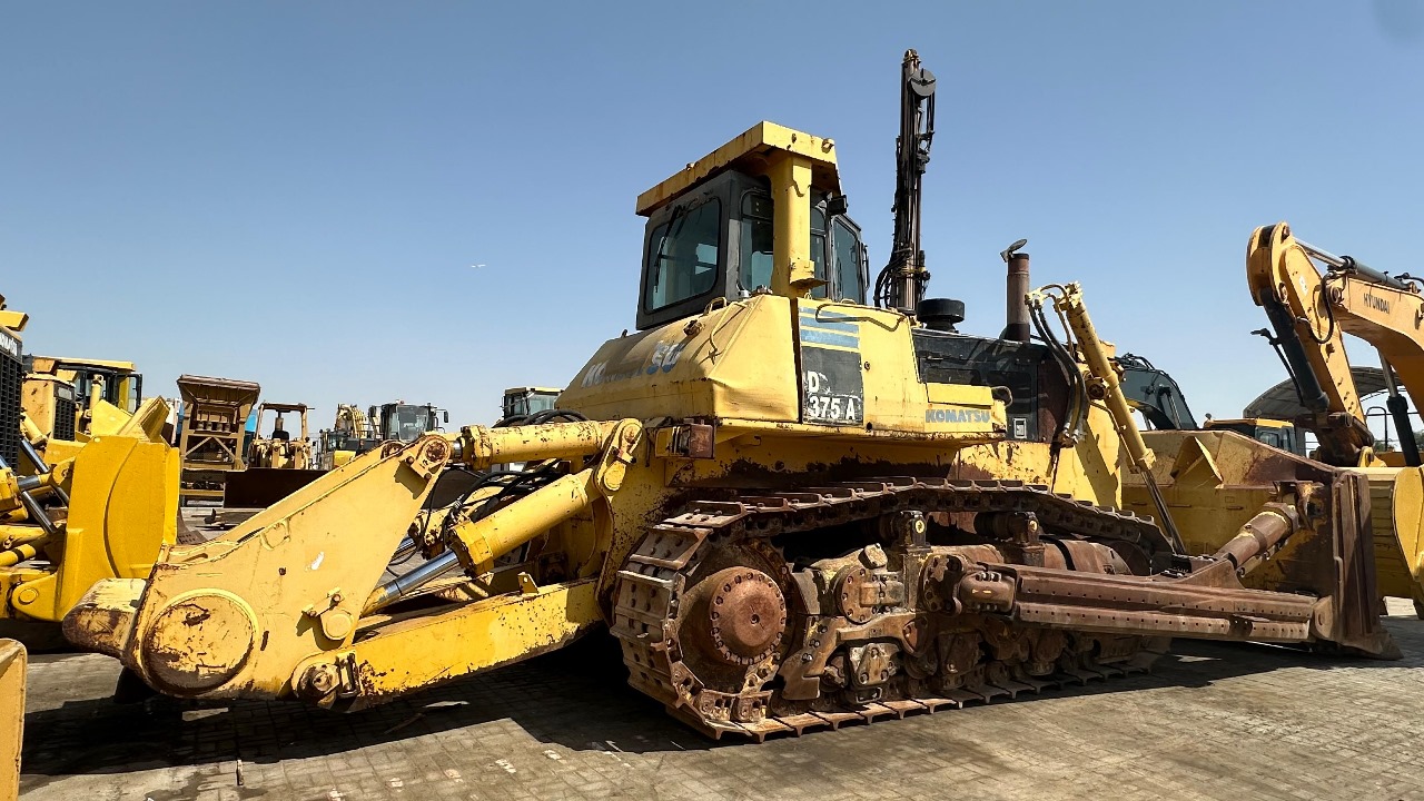 Бульдозер Komatsu D375-5