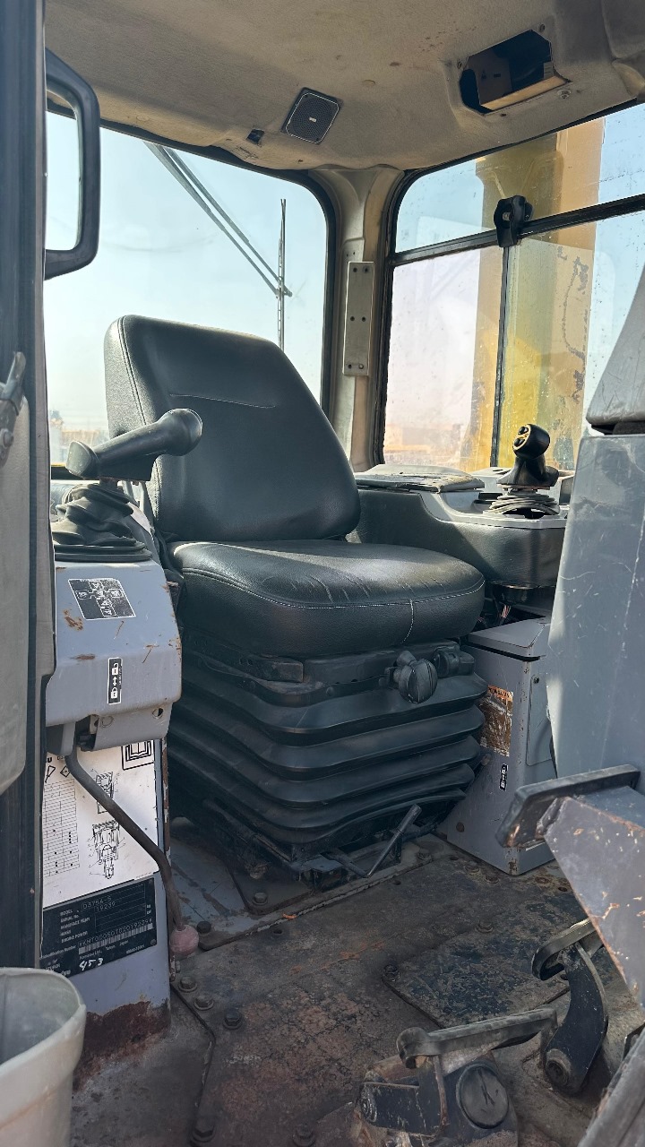 Бульдозер Komatsu 375-5