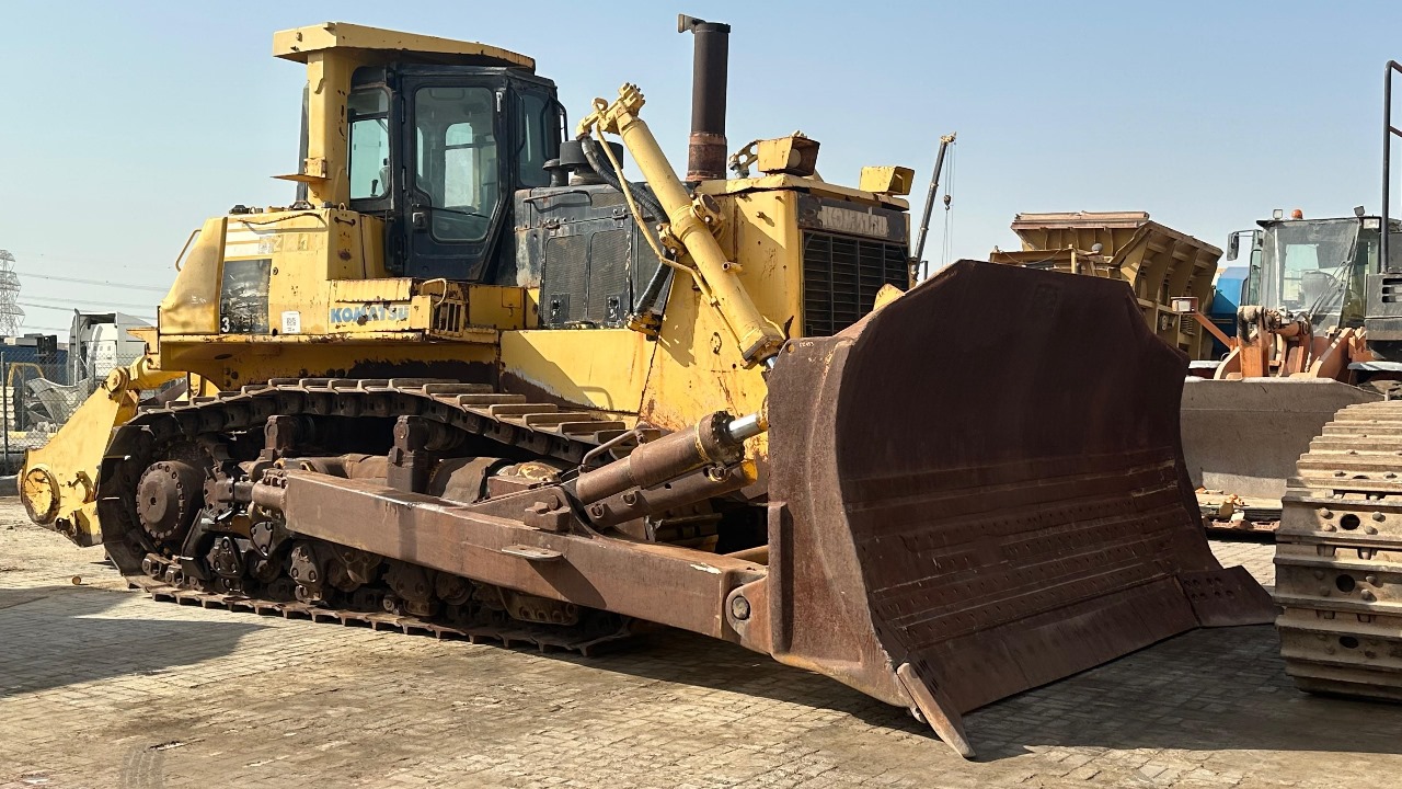 Бульдозер Komatsu 375-5