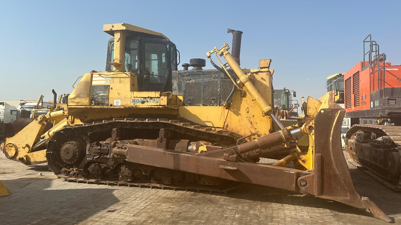 Бульдозер Komatsu 375-5