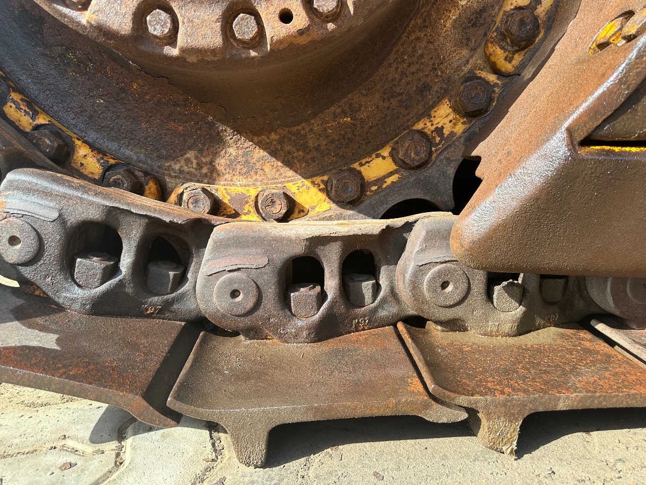 Бульдозер Komatsu 375-5