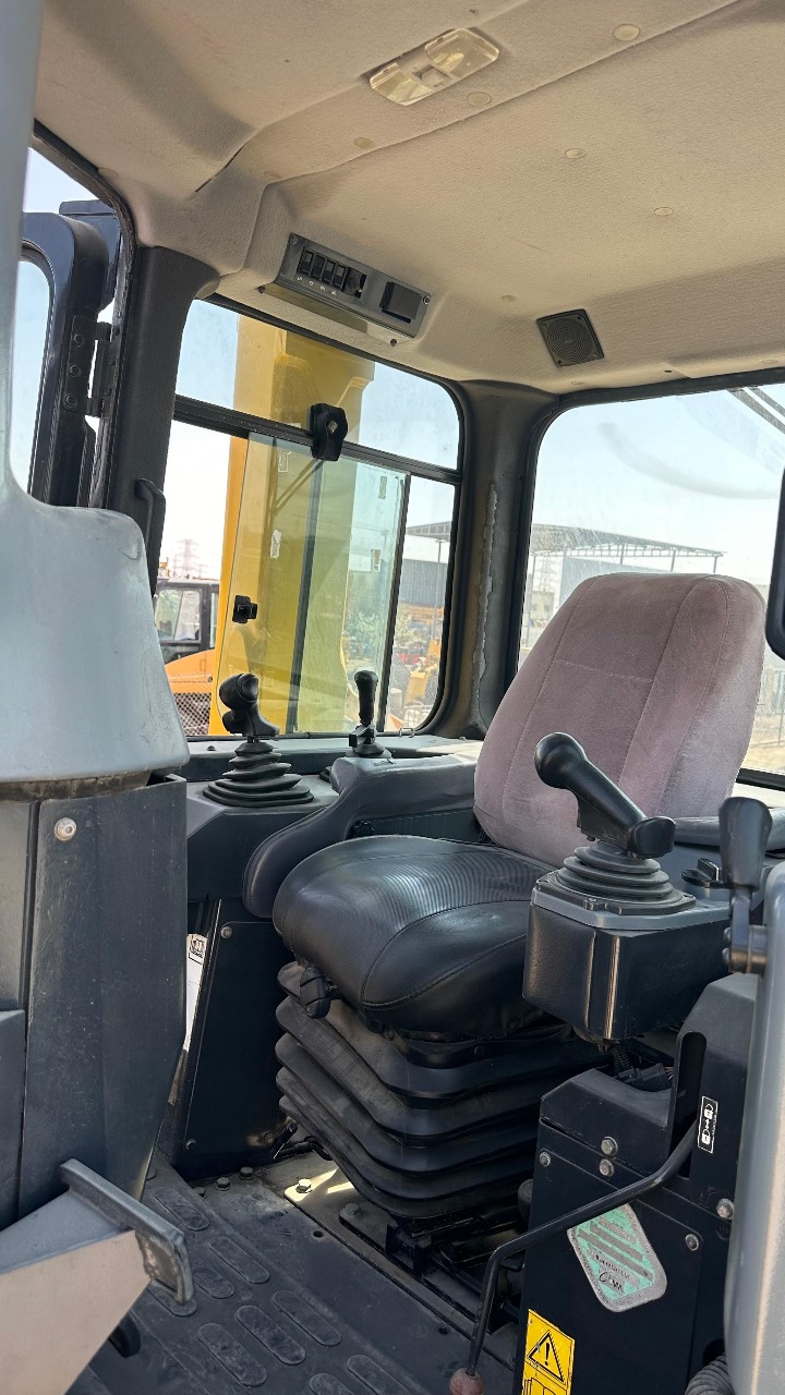 Бульдозер Komatsu 375-5
