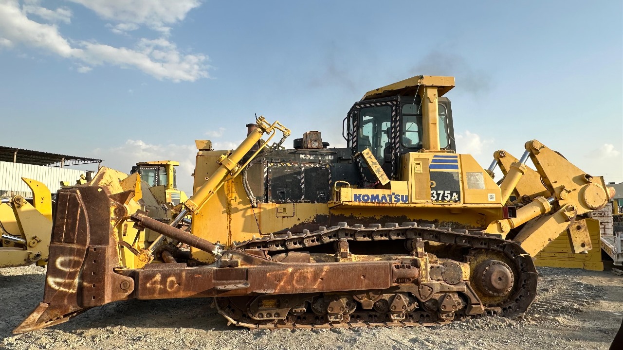 Бульдозер Komatsu 375-5