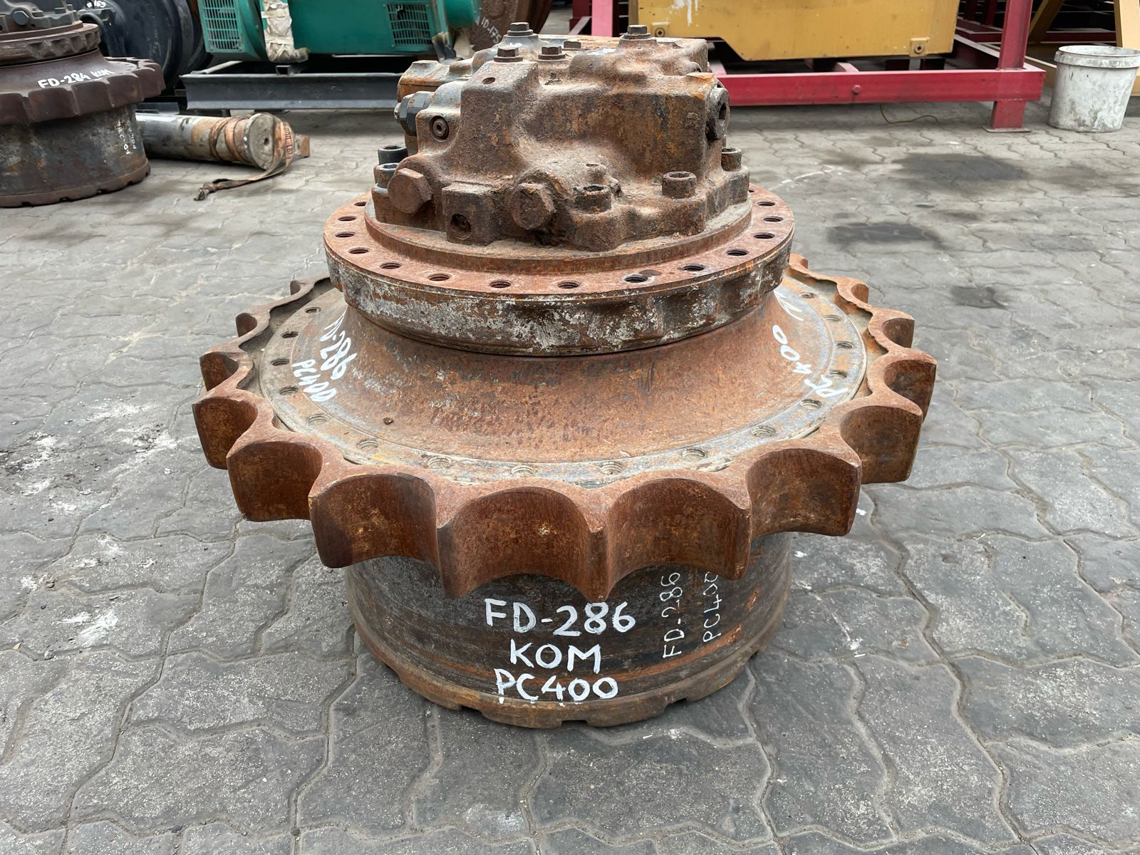 Бортовой редуктор Komatsu PC400-7